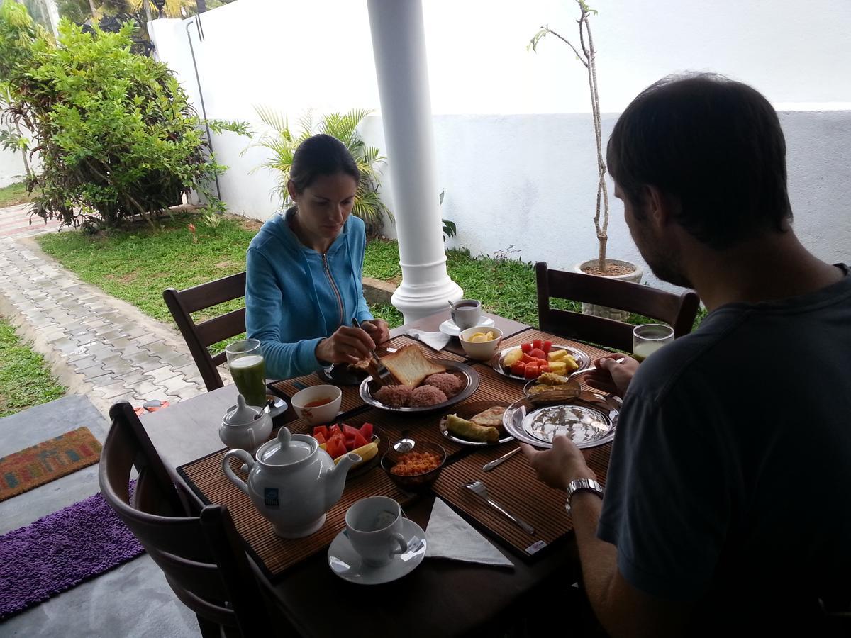 Sooriya Sewana Guest House Banduramulla Eksteriør billede